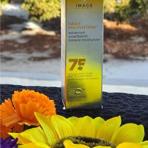 Daily Prevention Mineral Moisturizer - Yellow